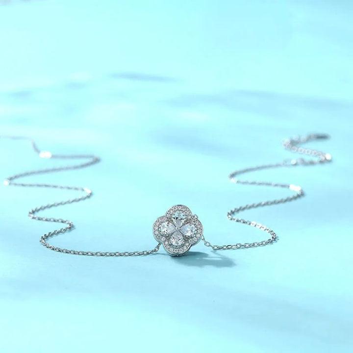 DIAMOND CLOVER Necklace