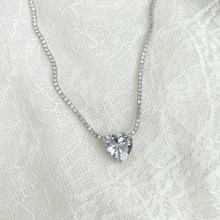 (WHITE) HEART OF LOVE Necklace