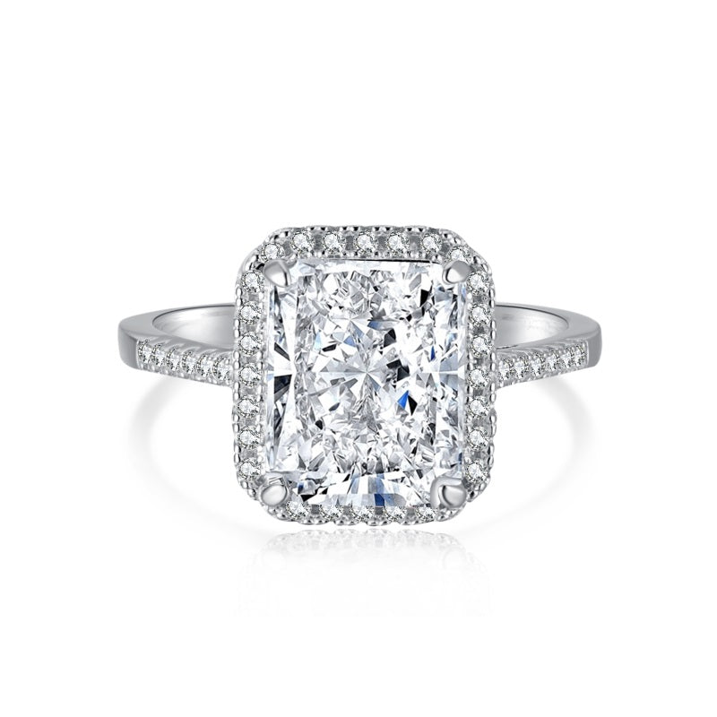ICY QUEEN Ring
