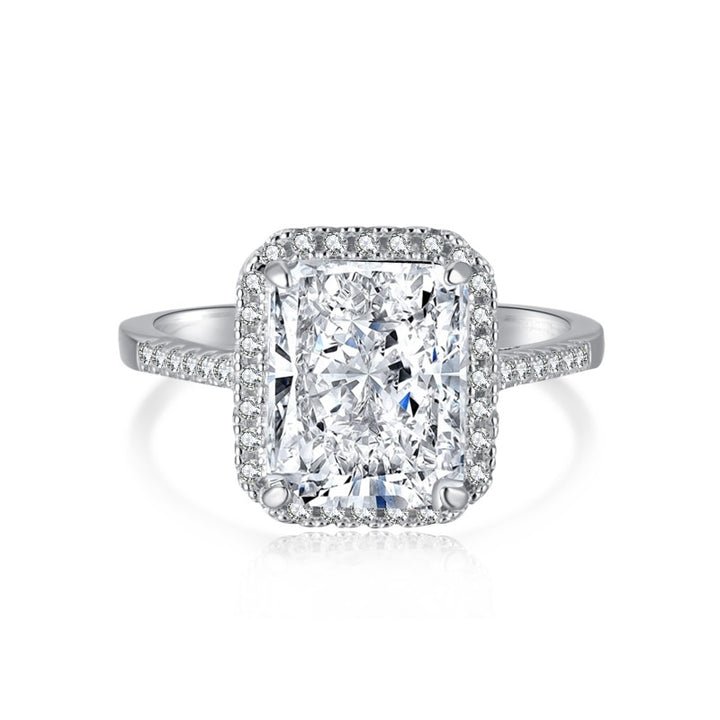ICY QUEEN Ring