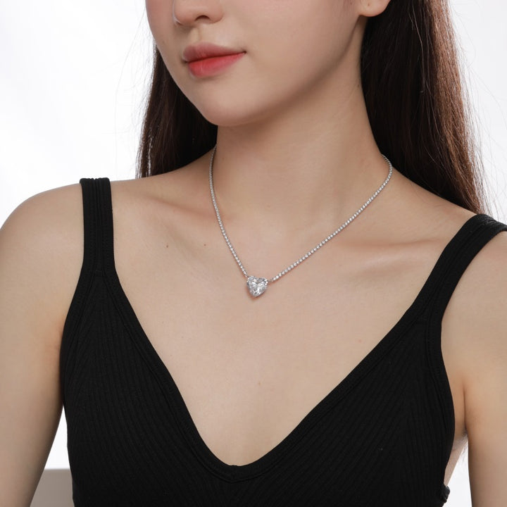 (WHITE) HEART OF LOVE Necklace