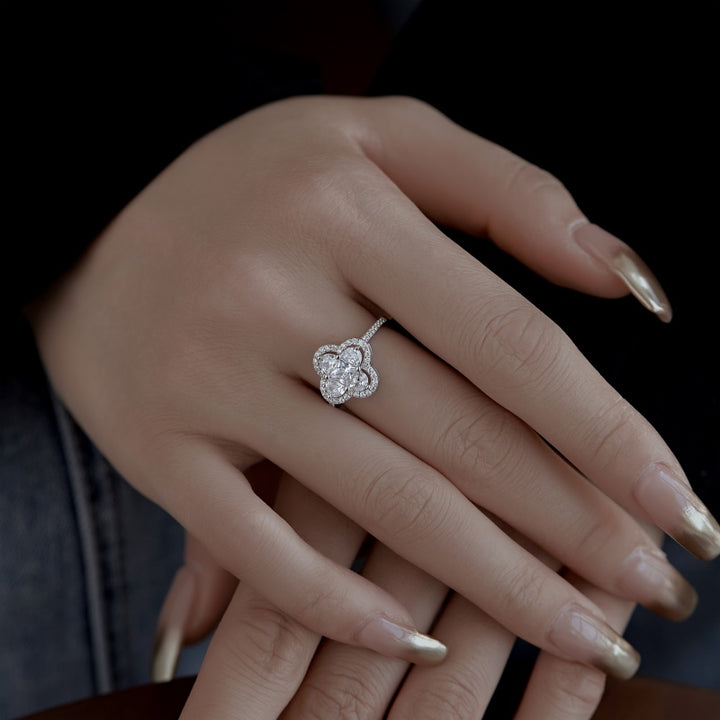 (WHITE) EUPHORIA CLOVER Ring