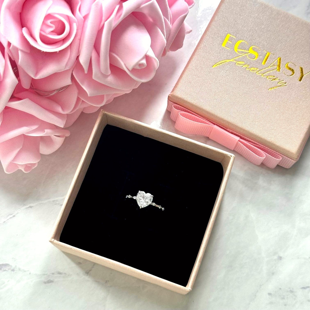 DIAMOND HEART Ring