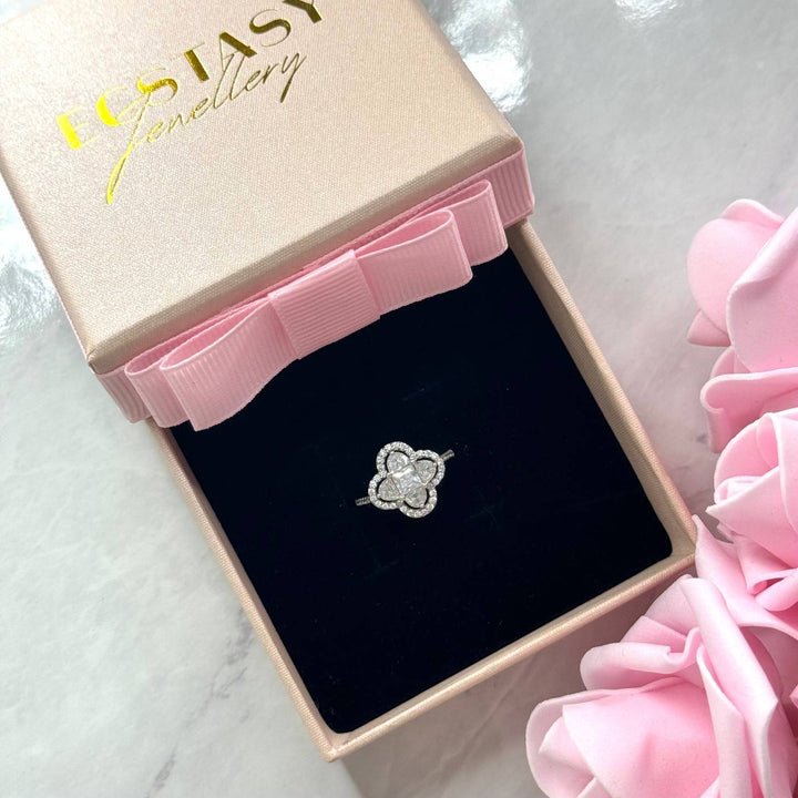 (WHITE) EUPHORIA CLOVER Ring