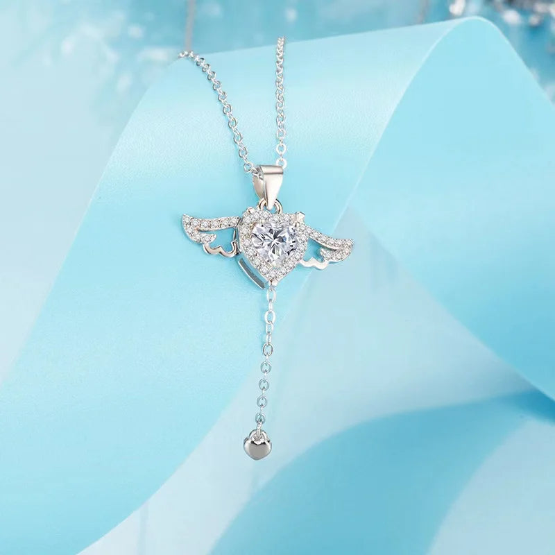ANGEL HEART Necklace (Pink or White)