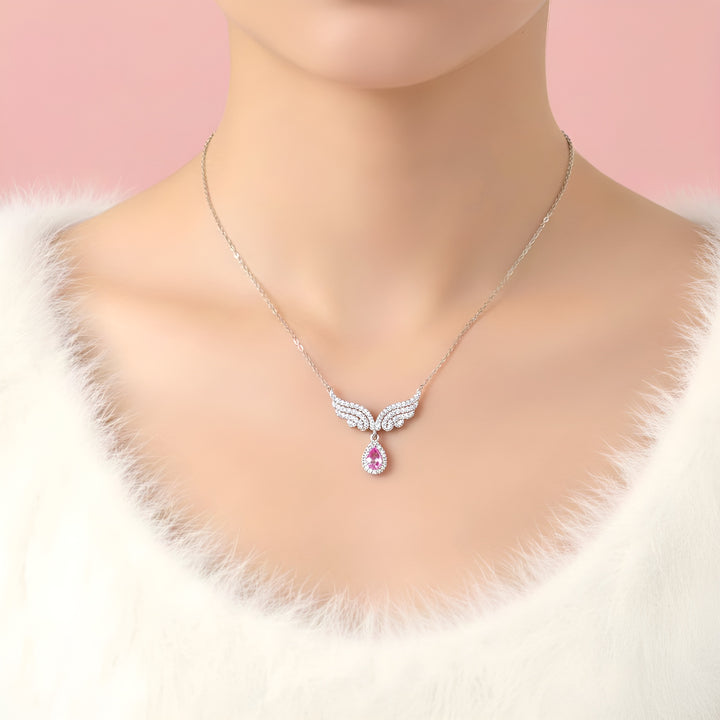 SWAN'S BEAUTY Necklace