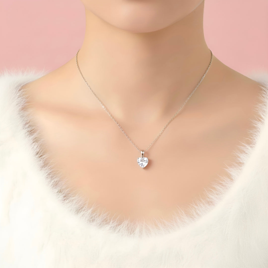FINE HEART Necklaces