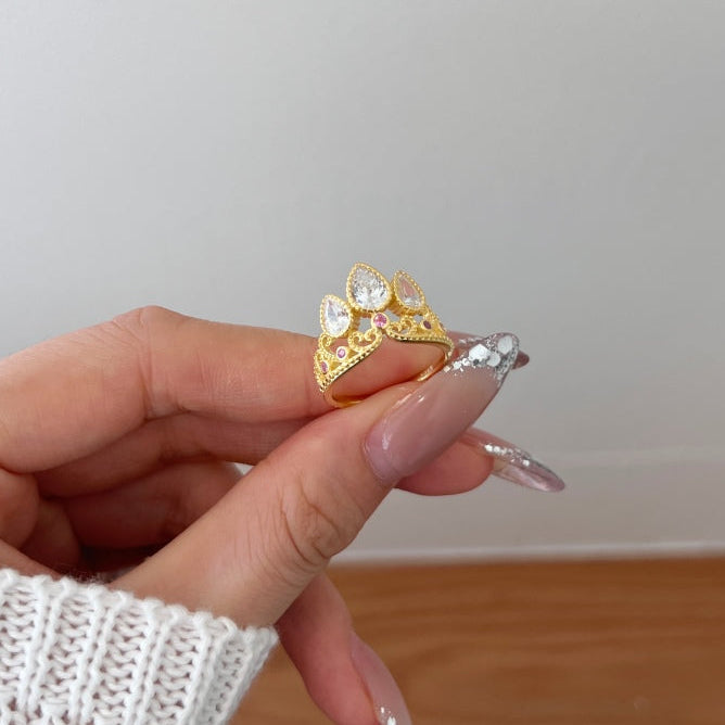 EMPRESSA Ring