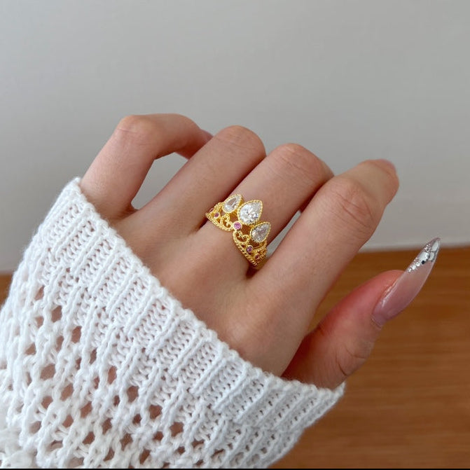 EMPRESSA Ring