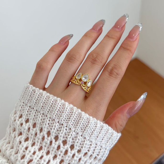 EMPRESSA Ring