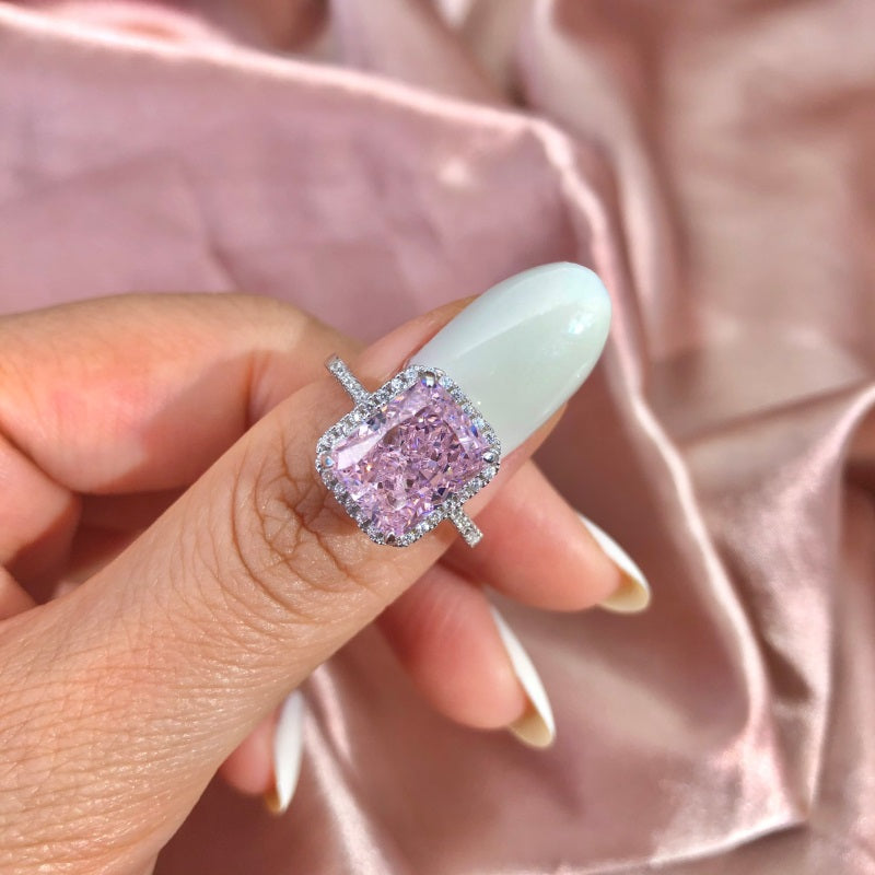 ICY QUEEN Ring