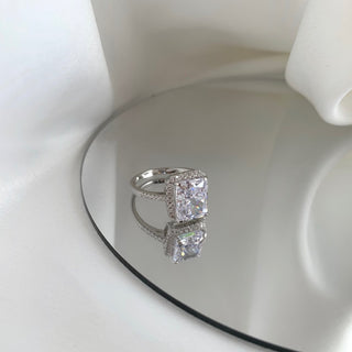 (WHITE) ICY QUEEN Ring S925 Sterling Silver