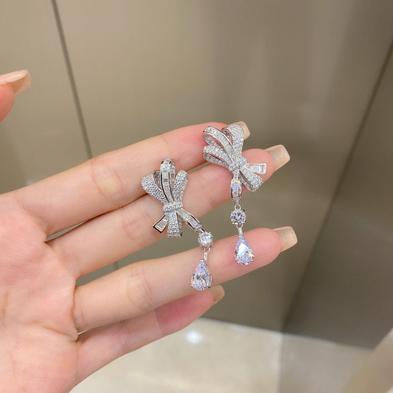 THE BOW REIGN Earrings