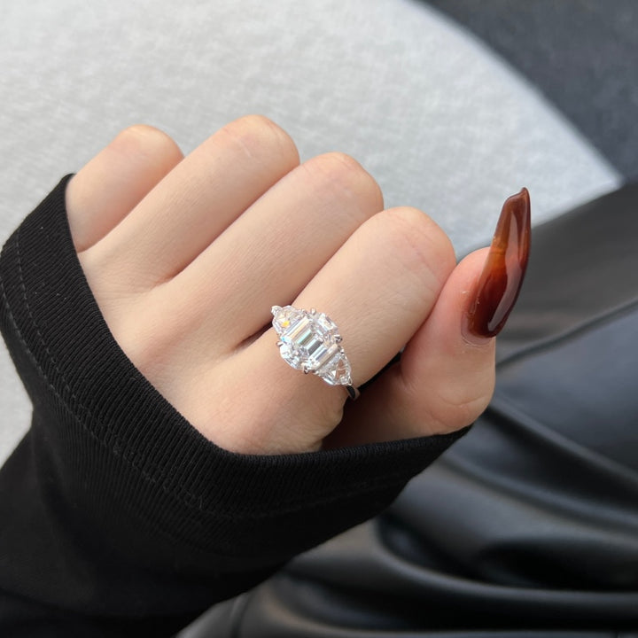 (WHITE) APHRODITE Ring