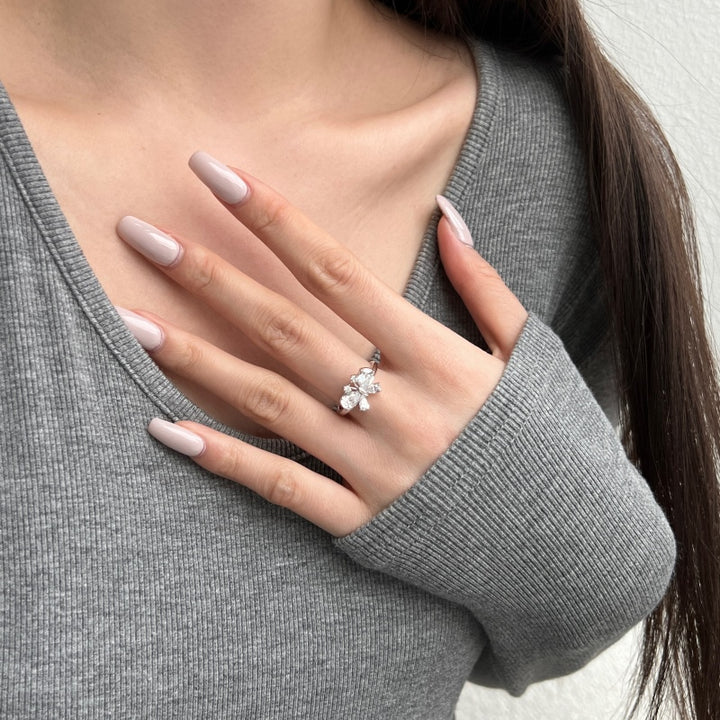 (WHITE) ICED BUTTERFLY Ring