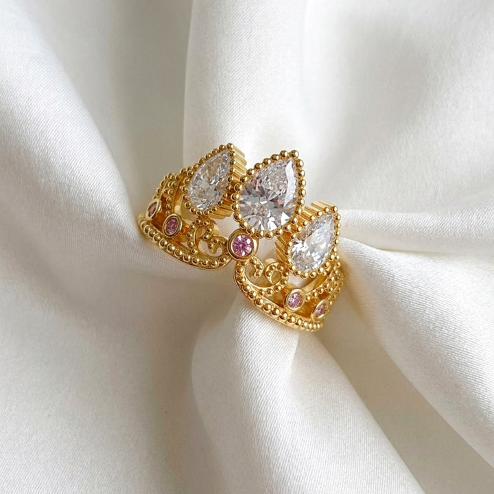 EMPRESSA Ring