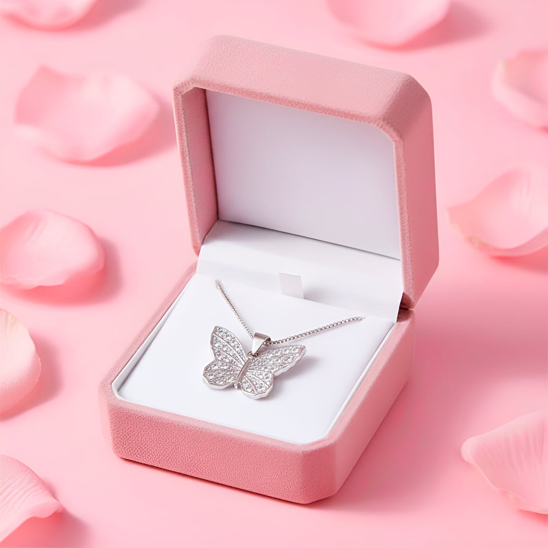 DELICATE BUTTERFLY Necklace