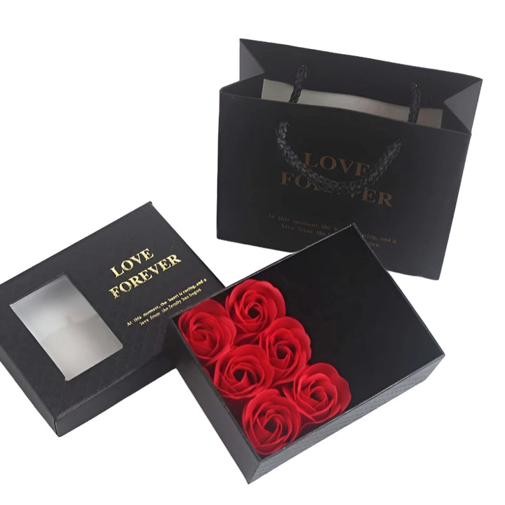 ROMANTIC ROSES GIFT BOX