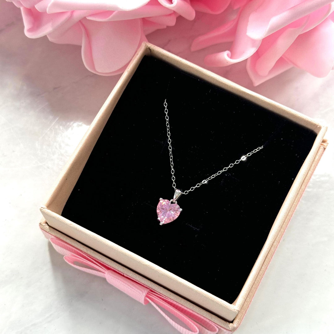 FINE HEART Necklaces