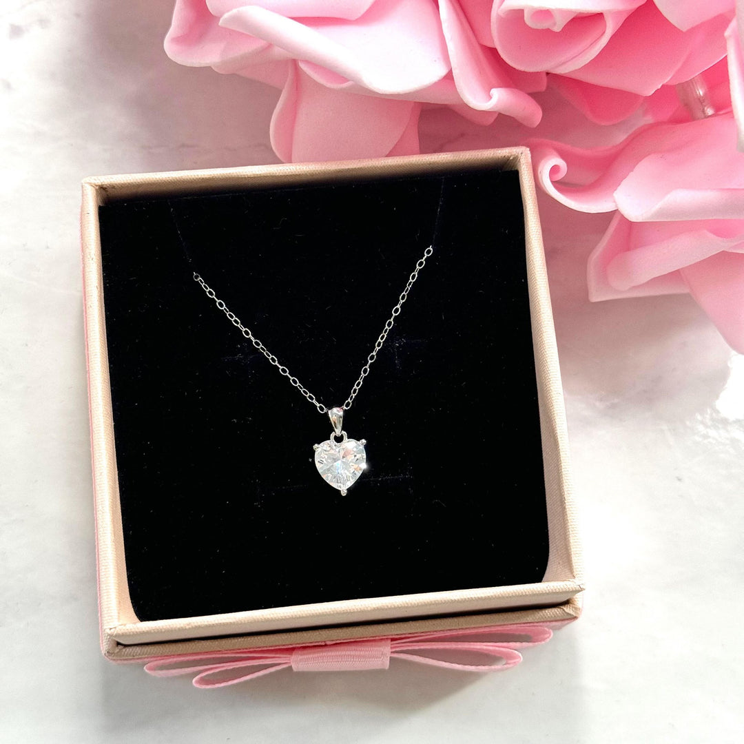 FINE HEART Necklaces